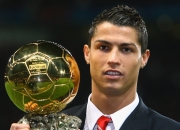 开云体育在线-当希腊神话遇上伊布传说，一场不存在的对决与无处不在的存在感