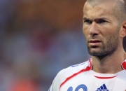 开云体育官方网站-孤胆与铁壁，詹姆斯末节封神，骑士窒息防守强行终结老鹰连胜