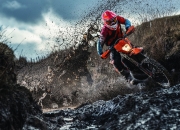 开云体育app-巴拉圭狂胜智利，本泽马成为关键先生