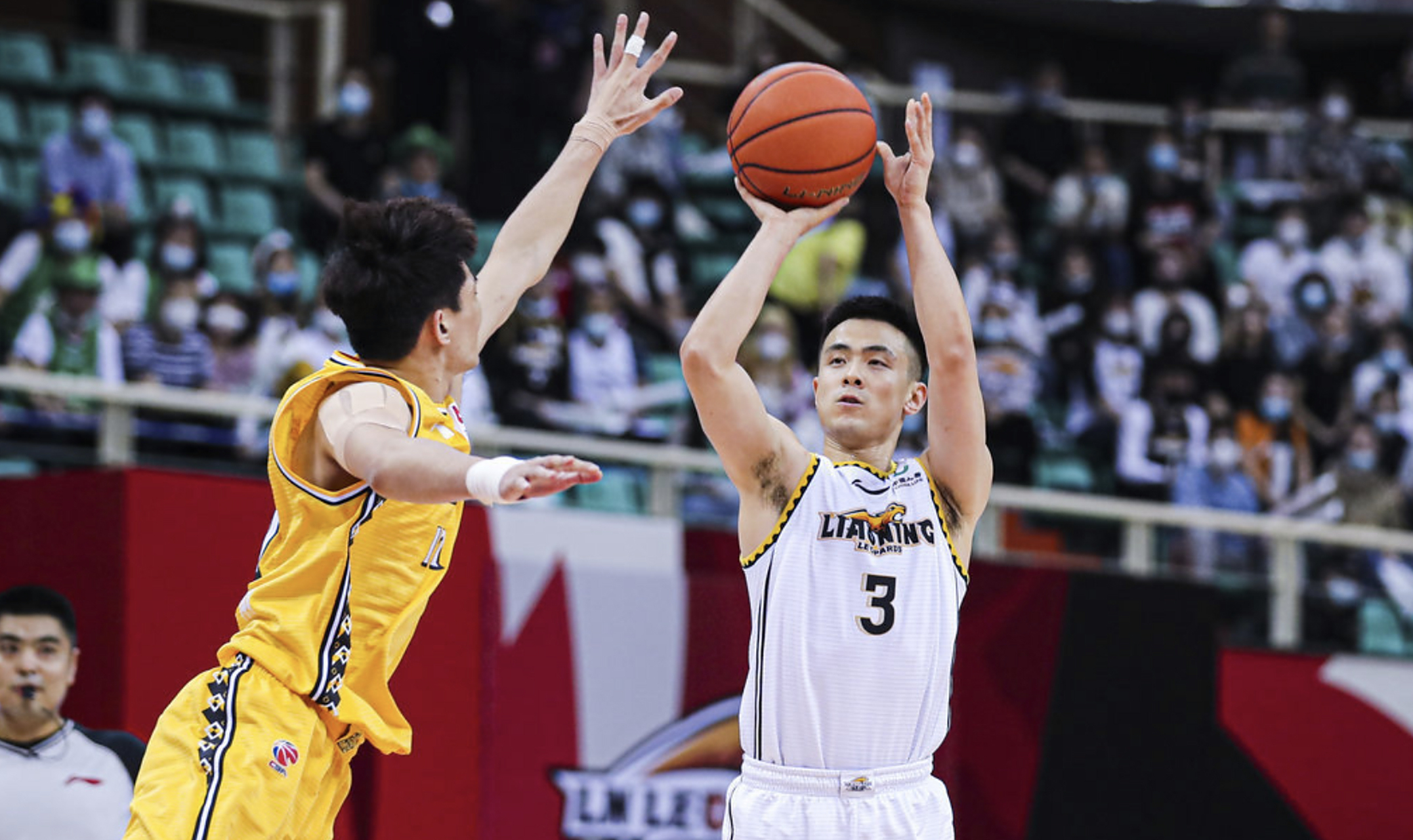 包含里昂鏖战中国，厄德高一己之力扛起全队的词条