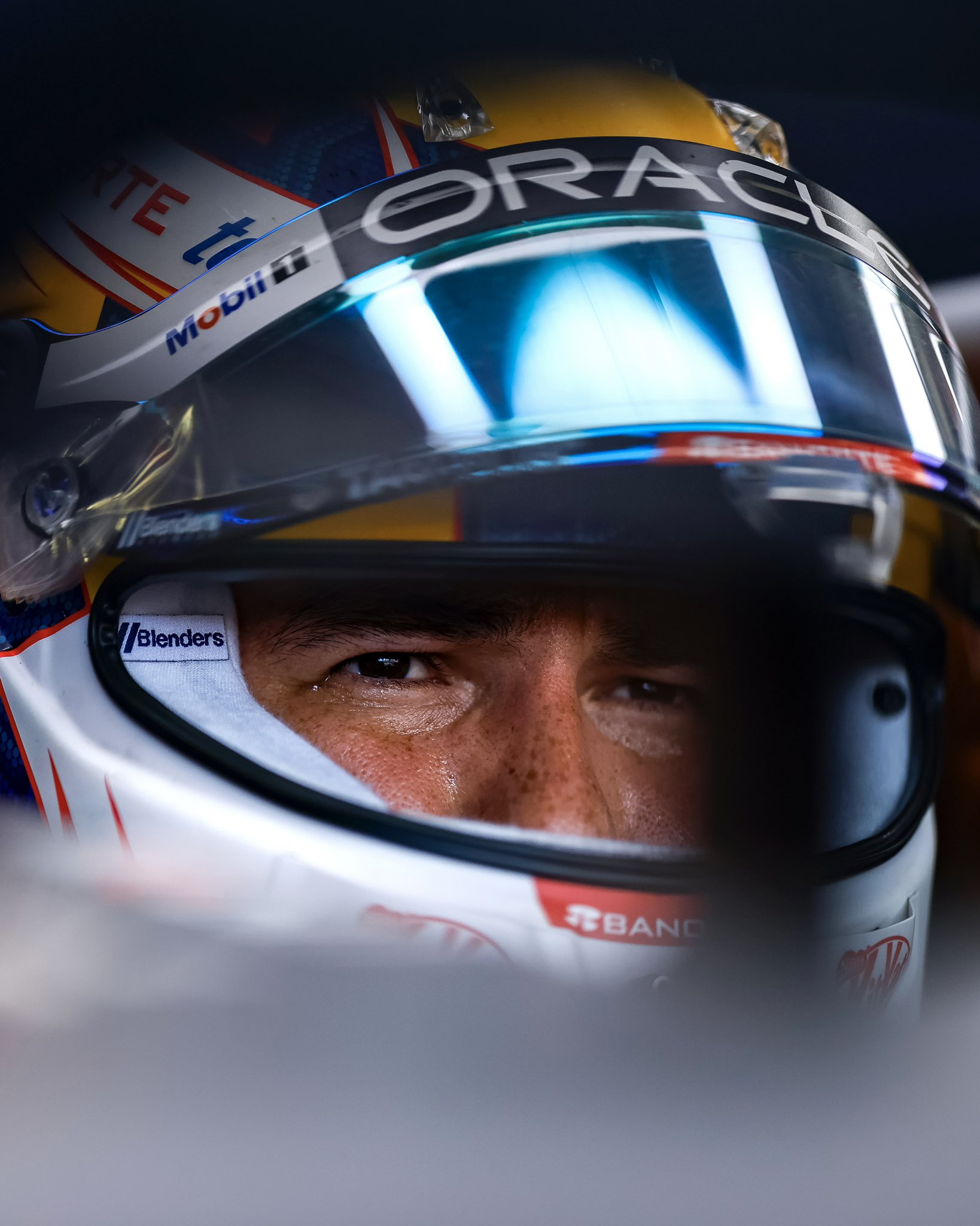 红牛车队力克红牛二队,佩雷兹状态火热的简单介绍 红牛车队力克红牛二队,佩雷兹状态火热的简单介绍