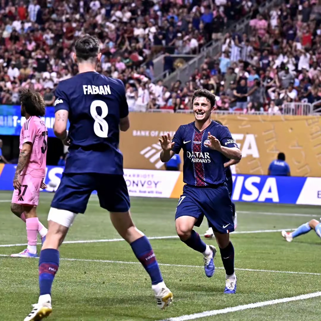 曼联刮目相看新秀,球迷期待未来无限可能的简单介绍 曼联刮目相看新秀,球迷期待未来无限可能的简单介绍