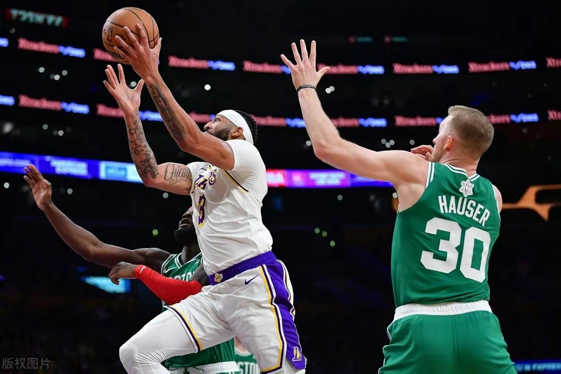 包含大连银行主场击败顶尖球队，实力得到认可的词条