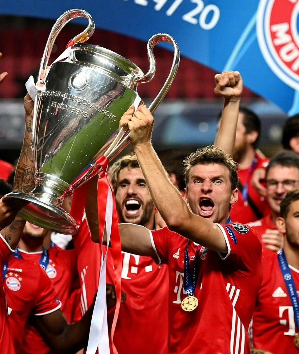 拜仁慕尼黑备战欧冠比赛，教练信心满满的简单介绍