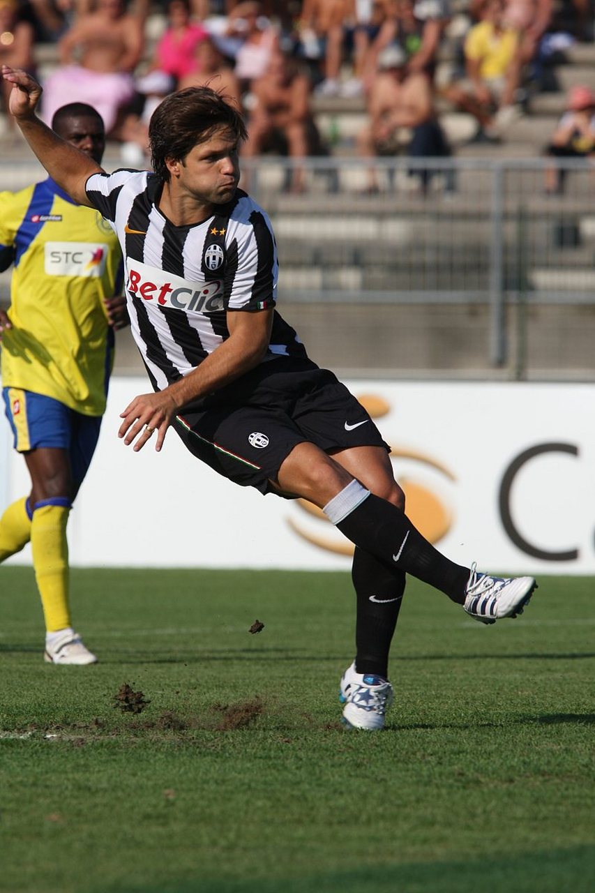 关于沙特阿拉伯尤文图斯队员冲出困境的信息 关于沙特阿拉伯尤文图斯队员冲出困境的信息