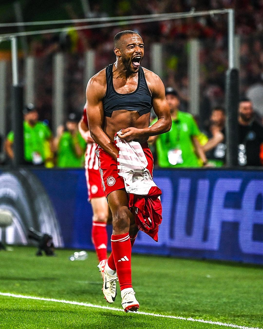 关于佛罗伦萨射手爆发两球,助球队再胜欢呼不断的信息 关于佛罗伦萨射手爆发两球,助球队再胜欢呼不断的信息