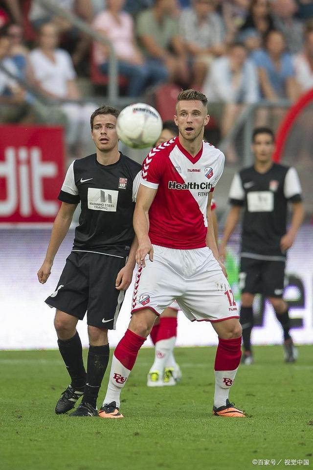 弗赖堡战平汉诺威,保持联赛不败的简单介绍 弗赖堡战平汉诺威,保持联赛不败的简单介绍