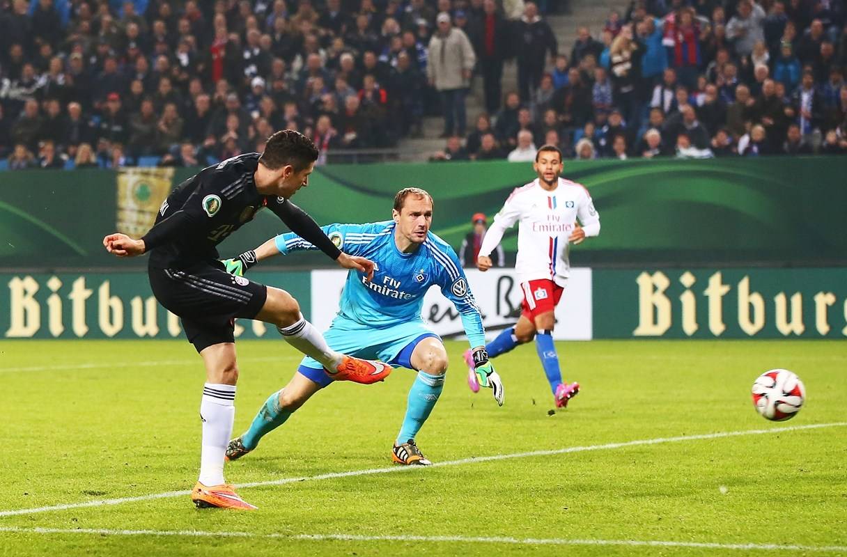 包含门兴逆袭！弗莱堡擒AC米兰晋级八强的词条