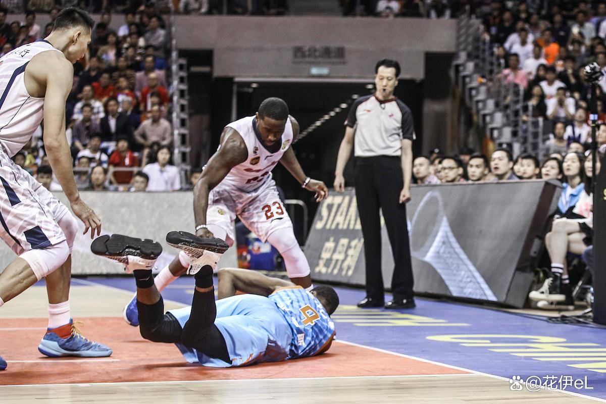 北京队险胜上海队，塔图姆状态火热的简单介绍