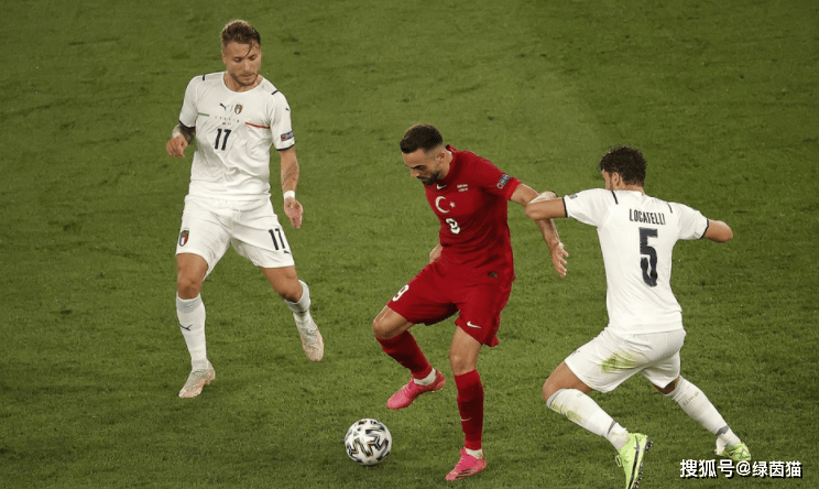 包含勒沃库森碾压秘鲁，弗拉霍维奇统治全场的词条