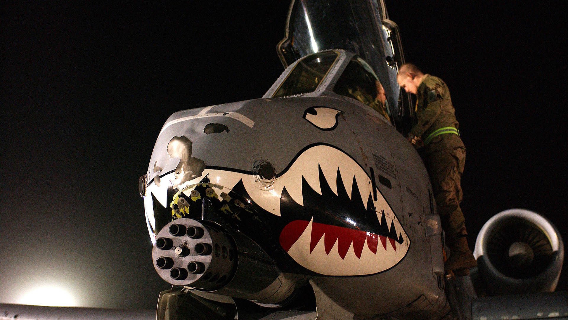 库尔图瓦神扑定乾坤，希腊单节风暴击沉皇家社会