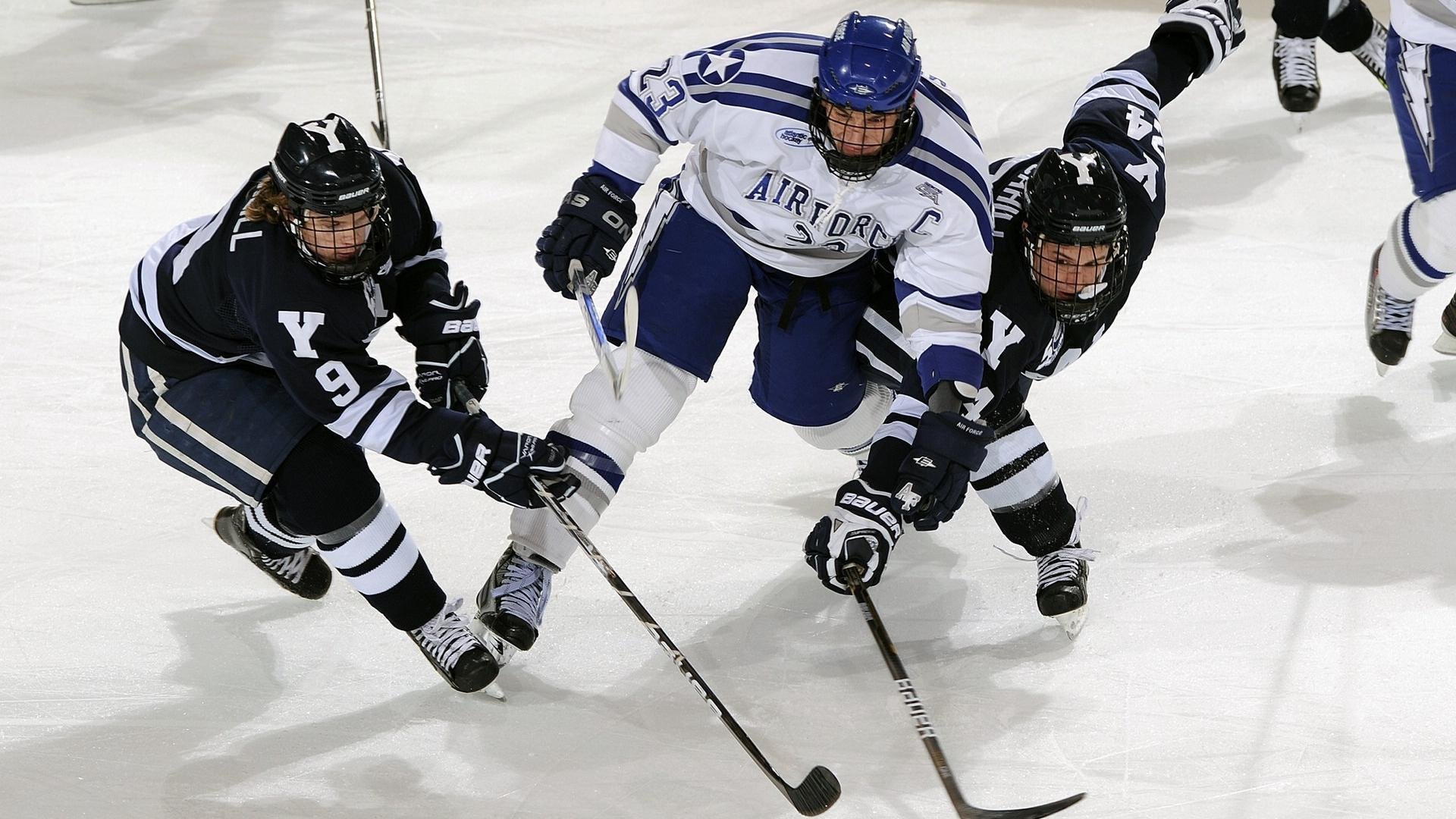 秘鲁制霸瑞士，拉亚如何成为改写历史的关键先生