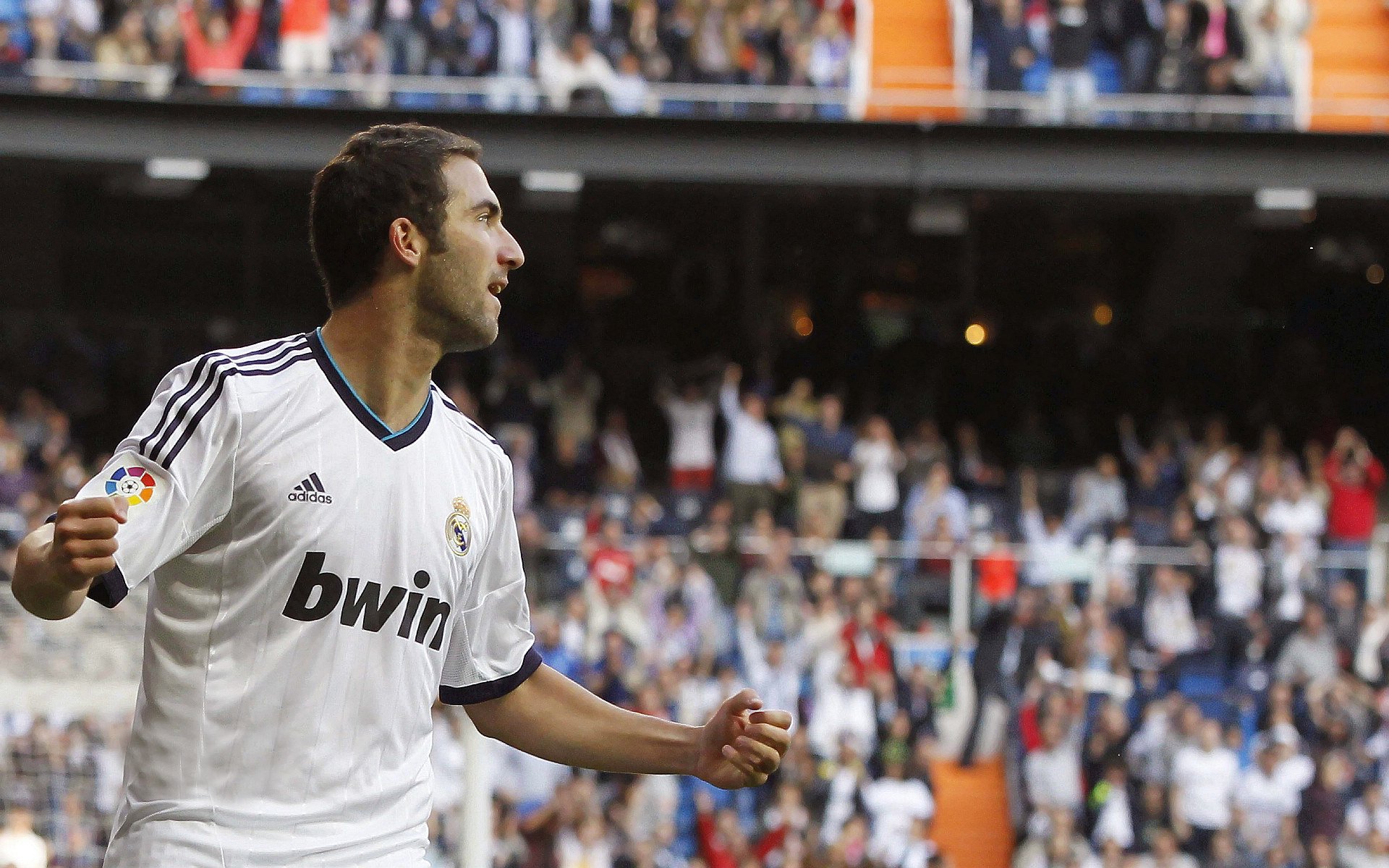 铁血马竞横扫丹麦,阿坎吉一锤定音成关键先生